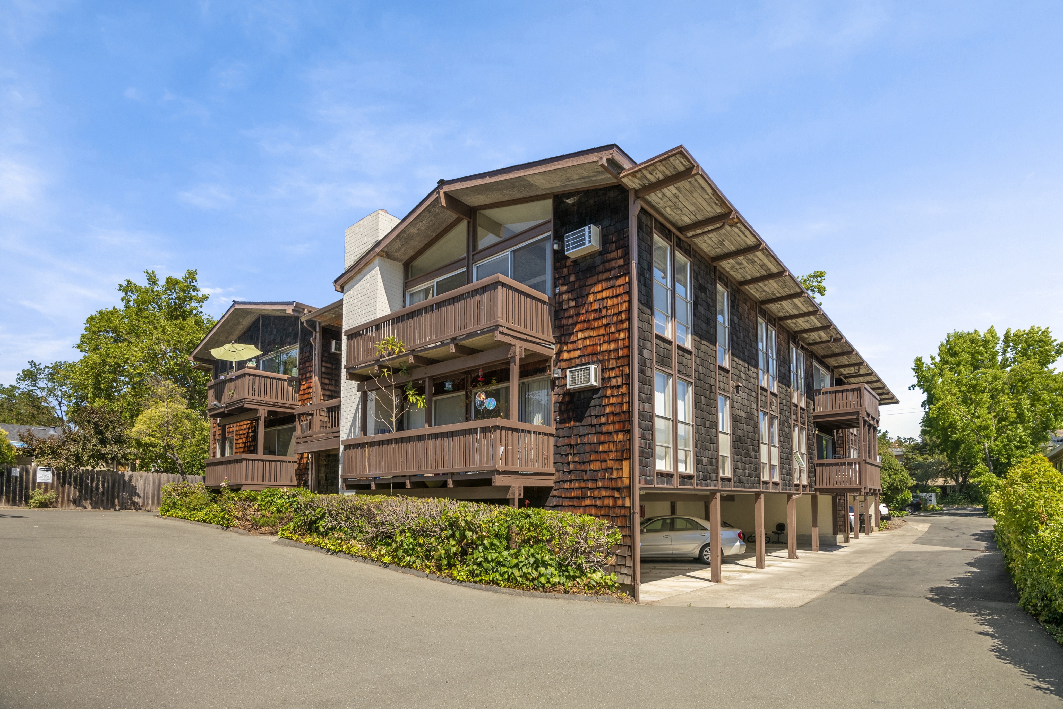3543 Brook Street photo 3